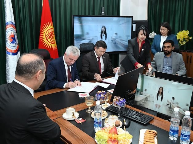 Vizyon Üniversitesinden Gazi Üniversitesine Ziyaret