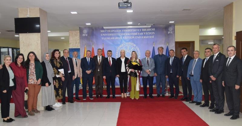 uluslararasi-vizyon-universitesinde-6-doktora-tez-savunmasi-gerceklestirildi